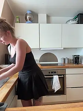 Hr Frk Olsen online show from April 1, 2026, 9:10 am