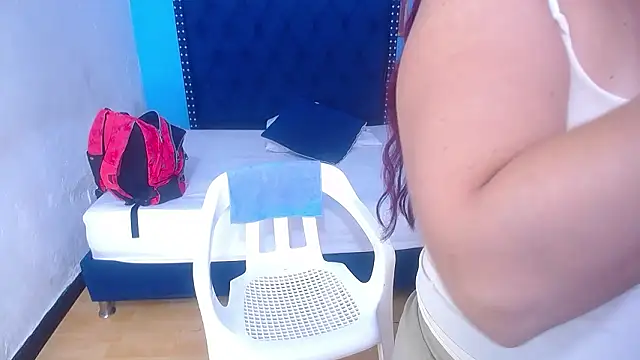 kinky redhead18 online show from February 4, 2026, 2:01 pm