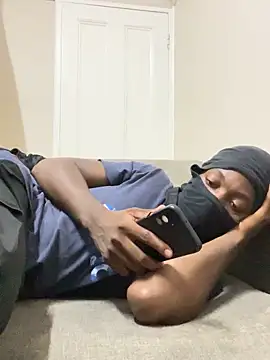 Mischevous T69 online show from November 28, 2025, 5:24 pm