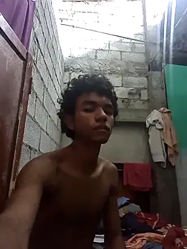 Reynold2608 online show from September 10, 2025, 7:46 pm