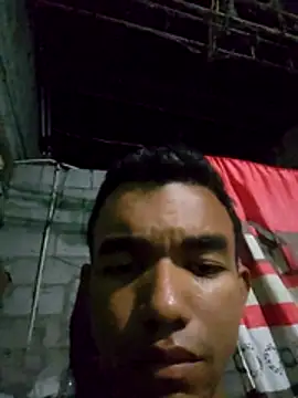 Reynold2608 online show from May 13, 2026, 2:07 am