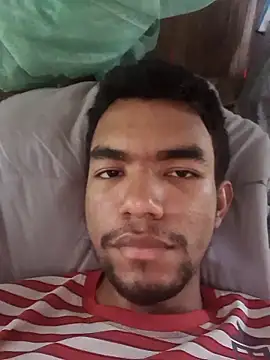 Reynold2608 online show from December 19, 2025, 5:37 pm