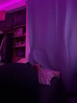 Nina-Chick777 online show from March 5, 2026, 1:35 am