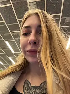 Snapshot of Sunny___Bunny chatting on October 14, 2025, 8:26 am Sunny Bunny online show from October 14, 2025, 8:26 am