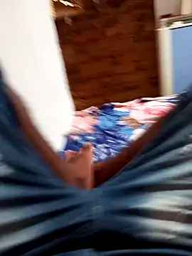 Snapshot of paugrande453 chatting on December 18, 2024, 4:28 pm paugrande453 online show from December 18, 2024, 4:28 pm