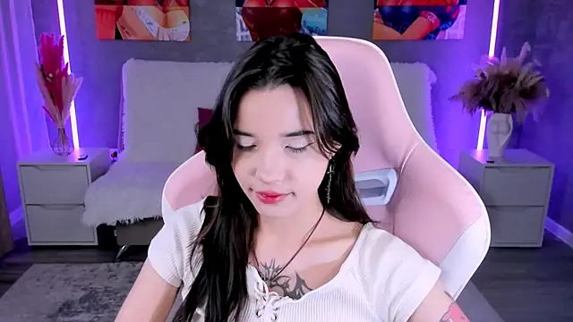as1an girlfriend online show from May 24, 2026, 3:39 am