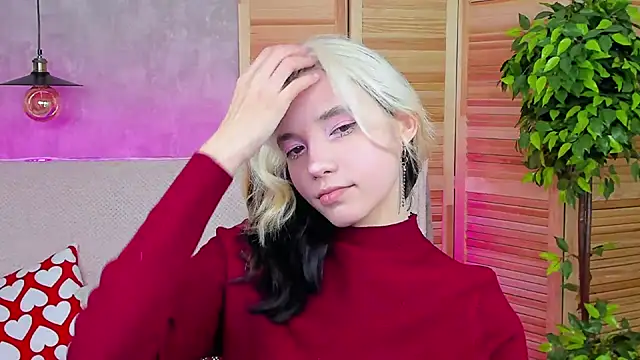 as1an girlfriend online show from March 8, 2025, 2:55 am