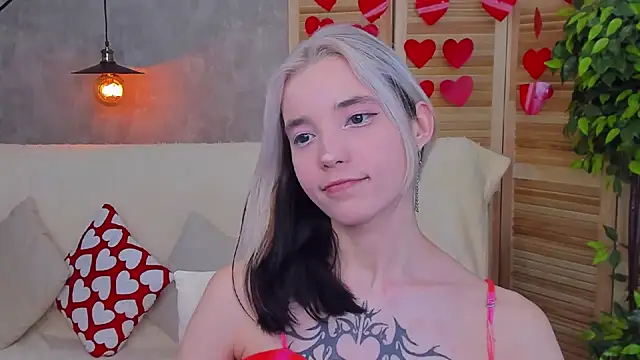 as1an girlfriend online show from February 16, 2025, 7:15 am