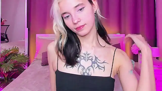 as1an girlfriend online show from March 10, 2025, 7:00 am