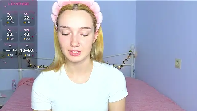 Wild Sophie  online show from September 25, 2025, 5:52 pm