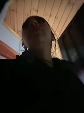 Hilary pinkk online show from December 19, 2025, 2:26 am