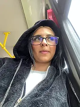 Hilary pinkk online show from March 4, 2025, 6:18 pm