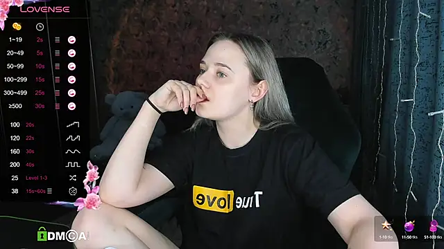 Your small bunny online show from March 10, 2025, 12:49 pm