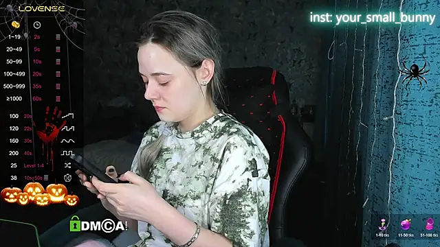 Your small bunny online show from October 21, 2025, 2:11 am