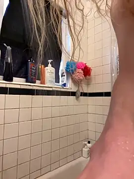 tallnerdyguy online show from October 29, 2025, 9:25 pm