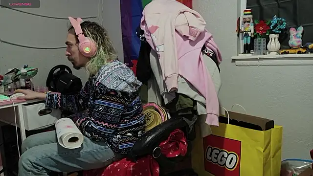 Snapshot of tallnerdyguy chatting on February 12, 2026, 3:28 am tallnerdyguy online show from February 12, 2026, 3:28 am