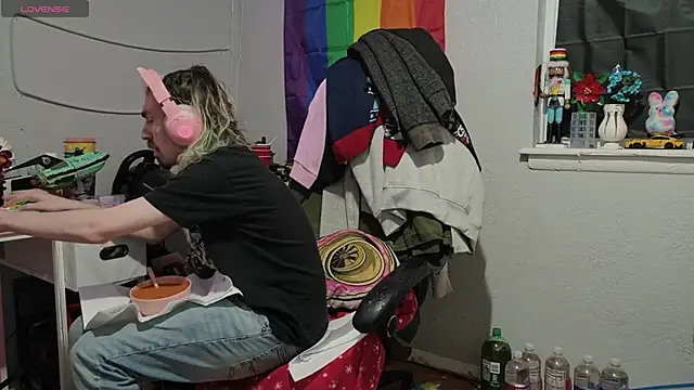 tallnerdyguy online show from January 13, 2026, 4:27 am