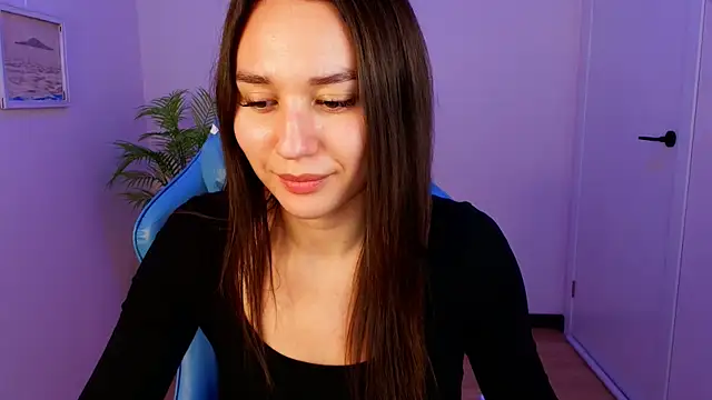 margeriTirell online show from October 13, 2025, 7:10 am