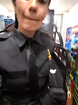 Alysson-- online show from September 28, 2025, 1:40 pm