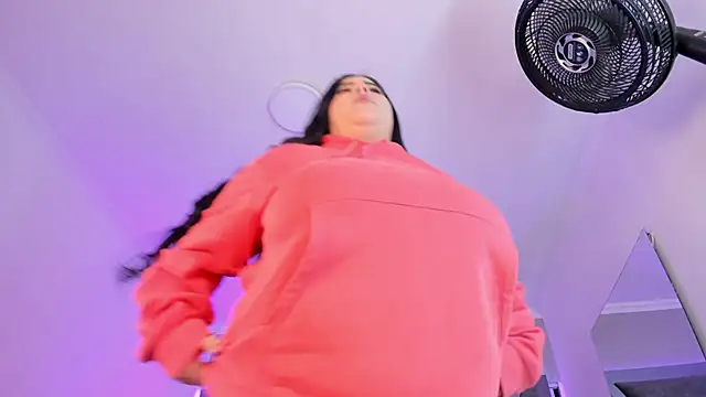 AmberiniHoffman online show from November 18, 2025, 11:35 am