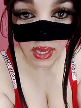 sexy-mariya online show from May 14, 2026, 2:52 am