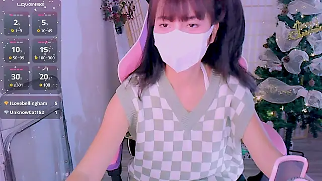 Snapshot of desiregirl69 chatting on December 11, 2024, 2:54 pm desiregirl69 online show from December 11, 2024, 2:54 pm