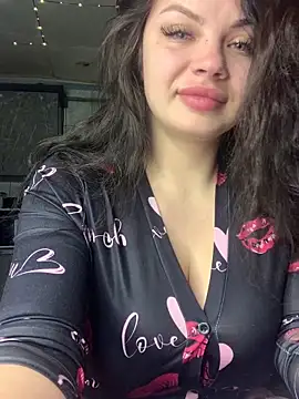 Snapshot of Sweeeeet_Candy chatting on February 17, 2026, 3:59 am Sweeeeet Candy online show from February 17, 2026, 3:59 am