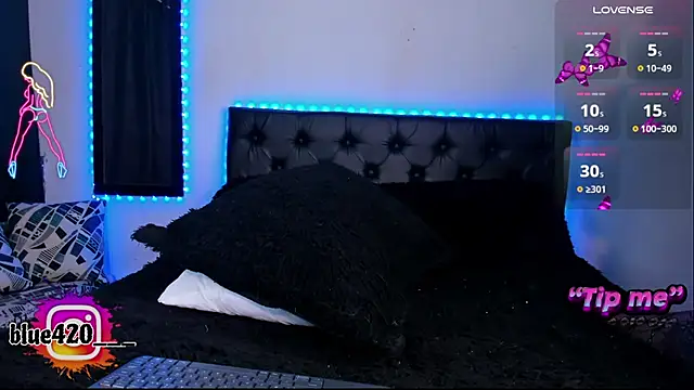 Skyler  blue4 online show from January 7, 2025, 1:28 am