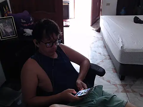 Snapshot of Pit_xxz chatting on October 13, 2025, 5:58 pm Pit xxz online show from October 13, 2025, 5:58 pm