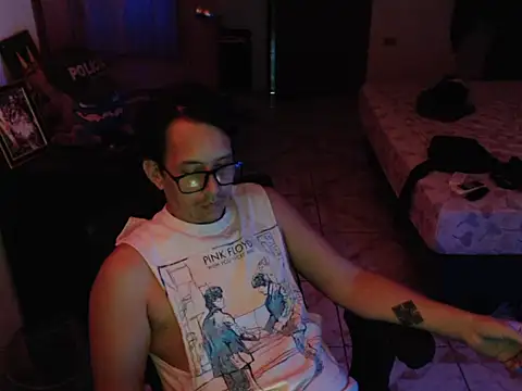 Snapshot of Pit_xxz chatting on September 19, 2025, 4:05 am Pit xxz online show from September 19, 2025, 4:05 am