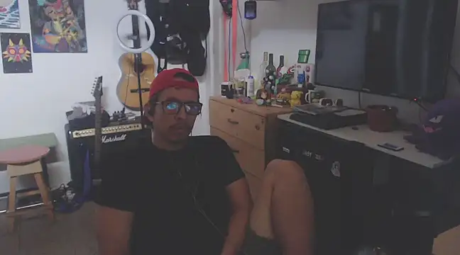 Snapshot of Pit_xxz chatting on February 9, 2025, 5:11 pm Pit xxz online show from February 9, 2025, 5:11 pm