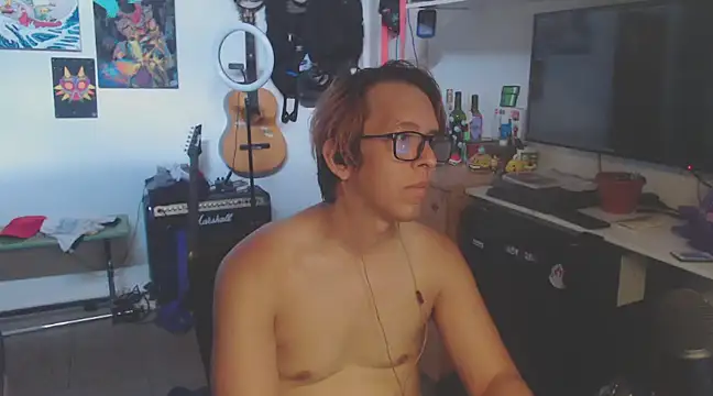 Snapshot of Pit_xxz chatting on February 20, 2025, 5:41 pm Pit xxz online show from February 20, 2025, 5:41 pm