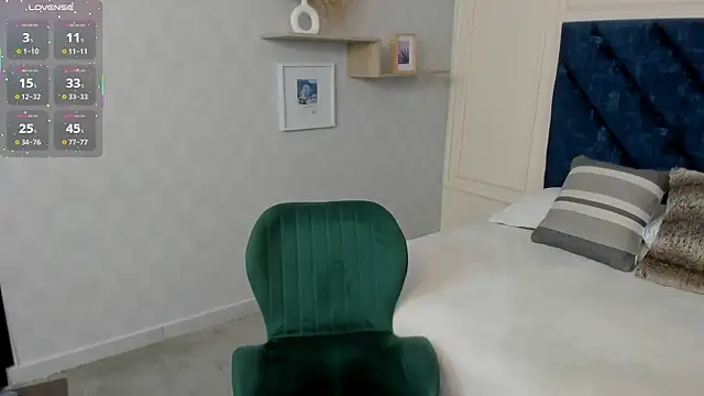 Snapshot of Charlotte_Mayer chatting on November 24, 2025, 11:43 am Charlotte Mayer online show from November 24, 2025, 11:43 am