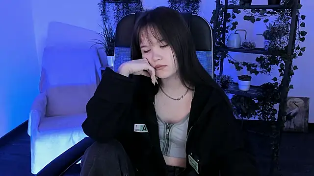 Snapshot of Elainebeness chatting on February 18, 2026, 7:32 pm Elainebeness online show from February 18, 2026, 7:32 pm