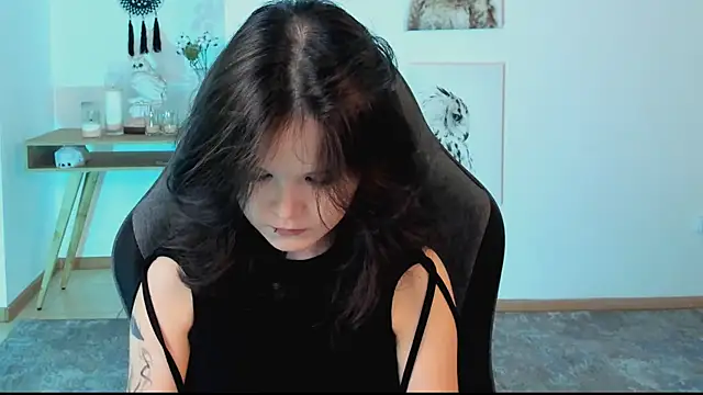 Elainebeness online show from March 11, 2025, 7:25 pm