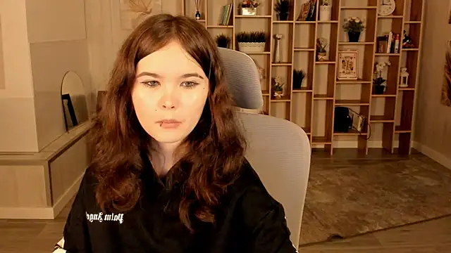 Elainebeness online show from September 17, 2025, 7:38 pm