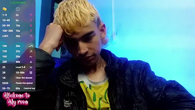 ttimy x boy online show from March 31, 2026, 8:33 pm