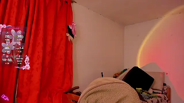 Miss oliviaa online show from November 7, 2025, 11:52 pm