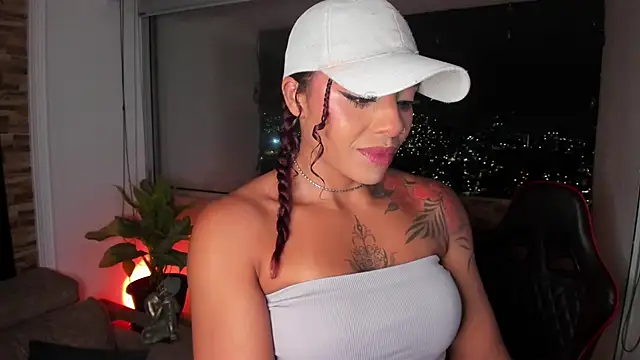 Snapshot of emilyfitness chatting on March 15, 2025, 4:02 am emilyfitness online show from March 15, 2025, 4:02 am