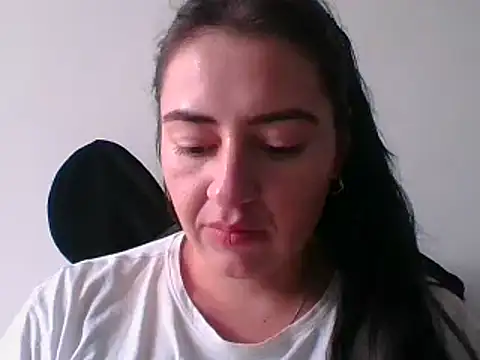  karlie kloss  online show from January 24, 2025, 8:53 pm