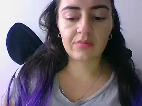  karlie kloss  online show from January 21, 2025, 8:11 pm