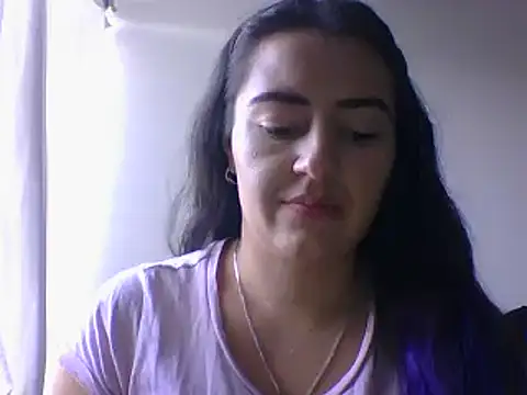  karlie kloss  online show from January 18, 2025, 6:10 pm