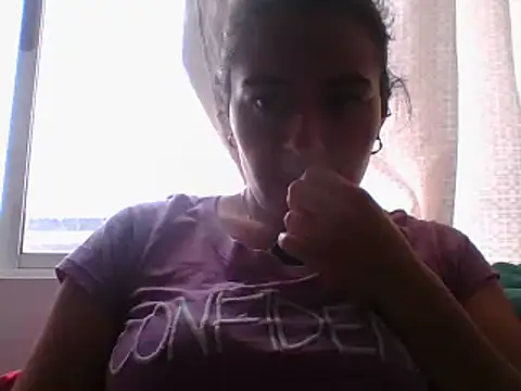  karlie kloss  online show from March 17, 2026, 4:43 pm