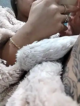 fofinhaa12 online show from October 7, 2025, 3:57 pm