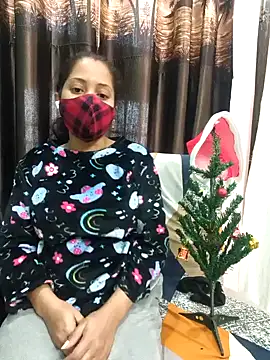 Snapshot of bigtitsqueen chatting on December 19, 2024, 9:18 am bigtitsqueen online show from December 19, 2024, 9:18 am