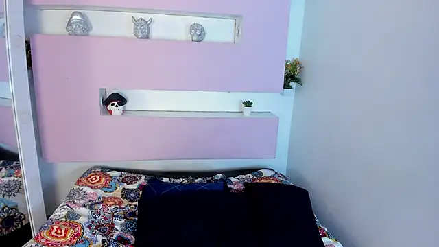 Snapshot of Afrodita_Shalom chatting on March 21, 2025, 4:40 pm Afrodita Shalom online show from March 21, 2025, 4:40 pm