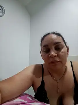 Snapshot of MirandaSoto chatting on March 2, 2026, 4:13 am MirandaSoto online show from March 2, 2026, 4:13 am