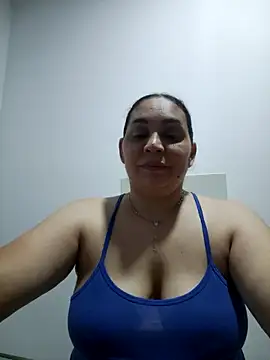 Snapshot of MirandaSoto chatting on February 13, 2026, 3:17 am MirandaSoto online show from February 13, 2026, 3:17 am