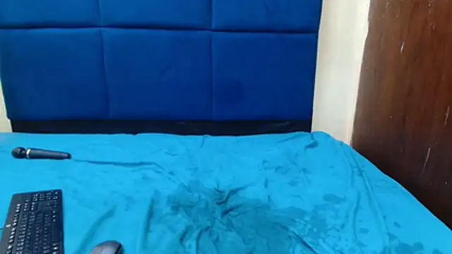 MilkyTitties online show from December 15, 2025, 8:36 pm