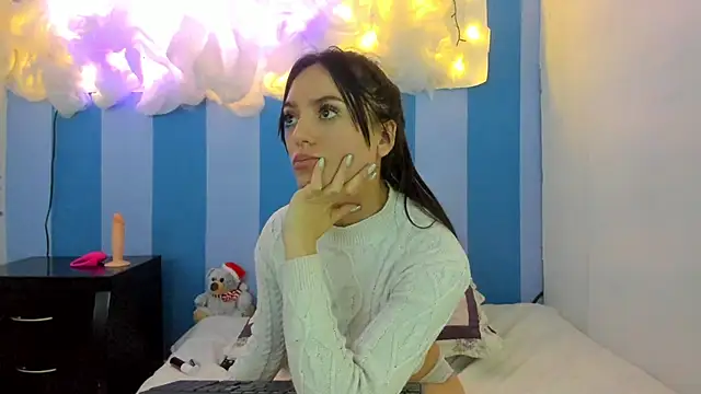 Snapshot of britny_clouds chatting on December 26, 2024, 6:12 pm britny clouds online show from December 26, 2024, 6:12 pm